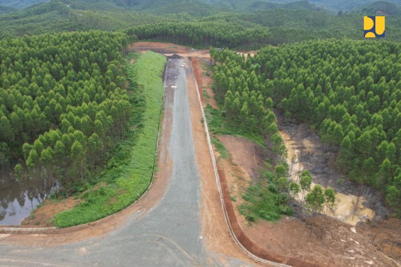 Kementerian Pekerjaan Umum dan Perumahan Rakyat (PUPR) terus mempercepat kesiapan infrastruktur untuk Upacara Bendera HUT ke-79 Kemerdekaan RI di IKN. (Dok. PUPR)