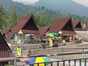 Pindah ke Rest Area Gunung Mas, Dagangan PKL Puncak Laku?