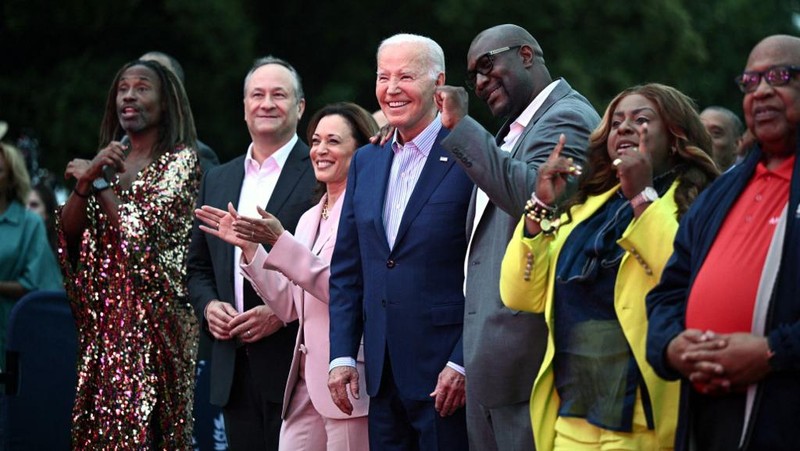 Presiden Amerika Serikat (AS) Joe Biden berbicara pada upacara penutupan peringatan 75 tahun NATO di Washington DC, AS, Kamis (11/7/2024). (REUTERS/Yves Herman)