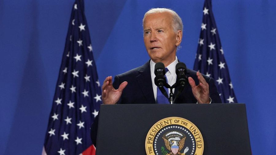Presiden Amerika Serikat (AS) Joe Biden berbicara pada upacara penutupan peringatan 75 tahun NATO di Washington DC, AS, Kamis (11/7/2024). (REUTERS/Leah Millis)