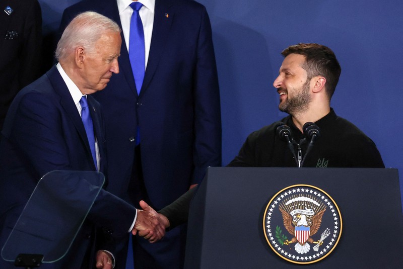Presiden Amerika Serikat (AS) Joe Biden berbicara pada upacara penutupan peringatan 75 tahun NATO di Washington DC, AS, Kamis (11/7/2024). (Stefan Rousseau/Pool via REUTERS)