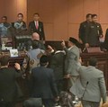 Rapat Paripurna DPD Ricuh! Senator Ramai-Ramai Datangi Meja LaNyalla