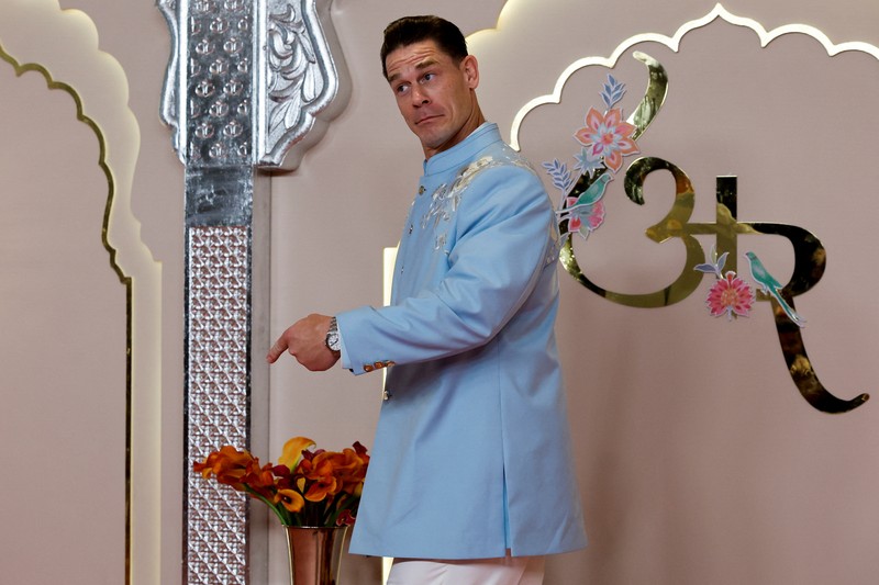 John Cena berpose di karpet merah pada hari pernikahan Anant Ambani dan Radhika Merchant di Mumbai, India, 12 Juli 2024. (REUTERS/Francis Mascarenhas)