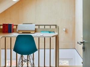 7 Inspirasi Lantai Mezzanine di Rumah, Buat Ruang Kerja-Dapur