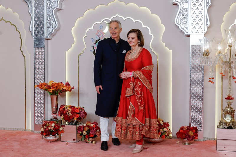 John Cena berpose di karpet merah pada hari pernikahan Anant Ambani dan Radhika Merchant di Mumbai, India, 12 Juli 2024. John Cena berpose di karpet merah pada hari pernikahan Anant Ambani dan Radhika Merchant di Mumbai, India, 12 Juli 2024. (REUTERS/Francis Mascarenhas)