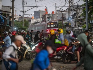 Banyak Warga Kelas Menengah RI Makan Tabungan Sampai Kehabisan Uang