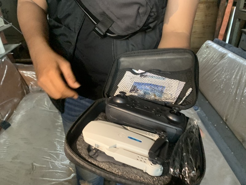 Polisi menggerebek lapak narkoba di Kampung Bahari, Jakarta Utara, Sabtu (13/7/2024) pagi. Polisi menggerebek lapak narkoba di Kampung Bahari, Jakarta Utara, Sabtu (13/7/2024) pagi. (Dok. Detikcom/Mulia Budi)
