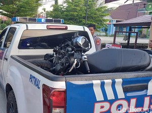 Pemotor di Pangkep Adu Banteng dengan Truk 10 Roda, Korban Patah Kaki