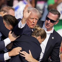 Kabar Terbaru Donald Trump Usai Penembakan: Saya Seharusnya Mati!