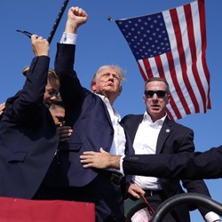 11 Fakta Penembakan Trump: Antek Rusia sampai Emas & Dolar Terbang