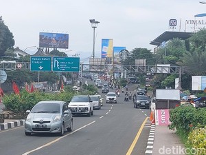 Jalur Puncak Berlaku One Way Arah Jakarta Siang Ini