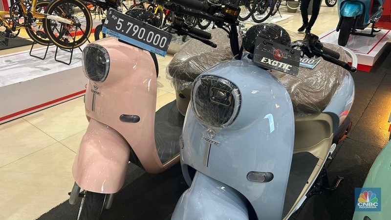 Motor Listrik Rp 5 Jutaan di Transmart. (CNBC Indonesia/Elga)