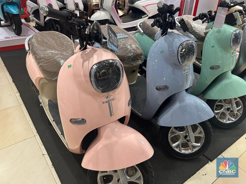 Motor Listrik Rp 5 Jutaan di Transmart. (CNBC Indonesia/Elga)