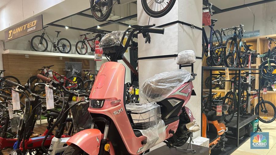 Transmart Full Day Sale di Transmart Cempaka Putih, Jakarta, Minggu, 14/7. (CNBC Indonesia/Elga)