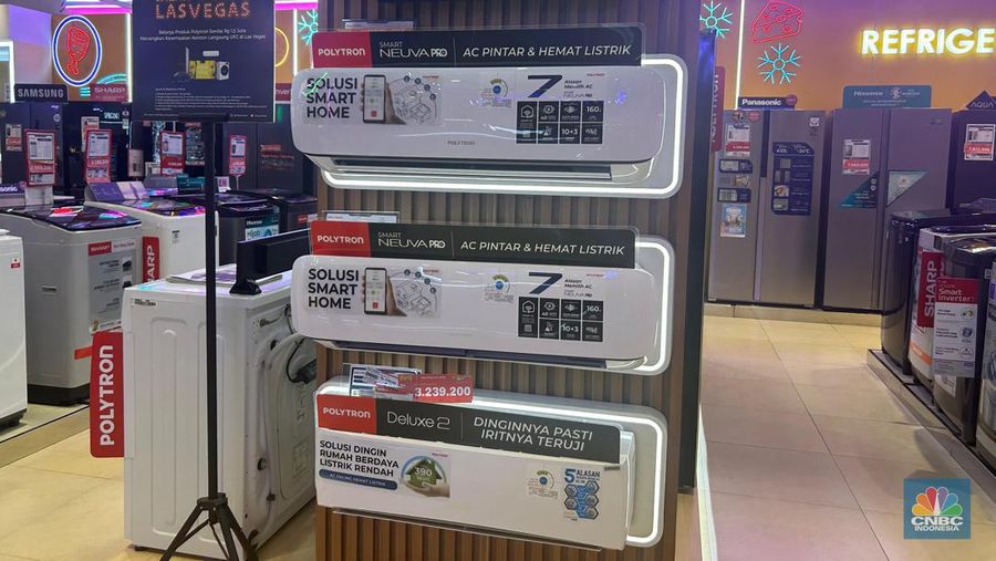 Transmart Full Day Sale di Transmart Cempaka Putih, Jakarta, Minggu, 14/7. (վ/Elga)