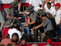 Detik-Detik Secret Service Tembak Mati Sosok Penembak Donald Trump