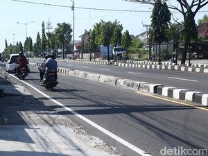 Respons Warga soal Puluhan Bukaan Separator Ilegal di Ring Road Ditutup