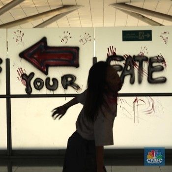 Penampakan Zombie di 3 Stasiun LRT Jakarta, Ngeri!