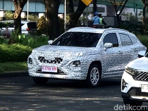 Suzuki Fronx Tertangkap Kamera di Cikarang, Siap Meluncur di Indonesia?