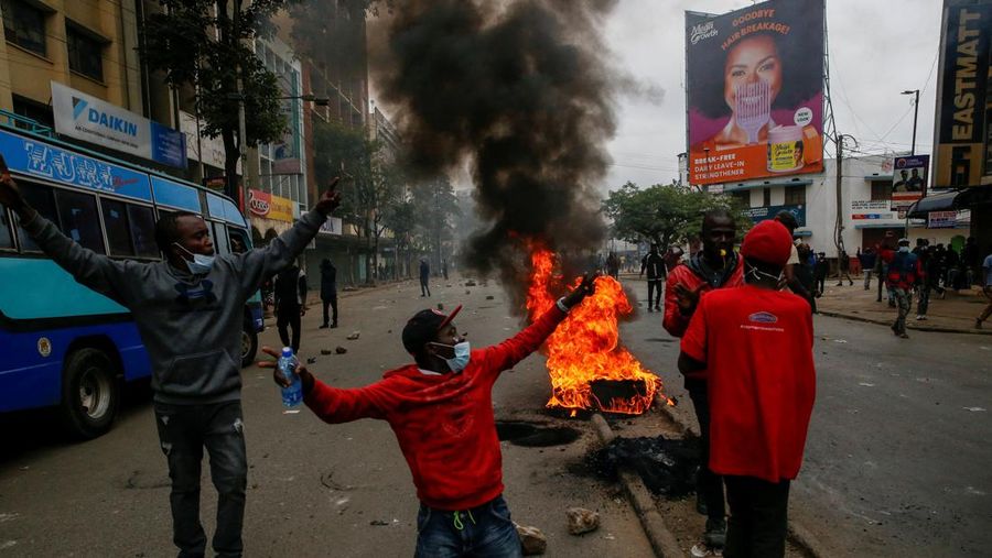 Demonstrasi menuntut Presiden Kenya William Ruto mundur berlangsung ricuh. (REUTERS/Thomas Mukoya)