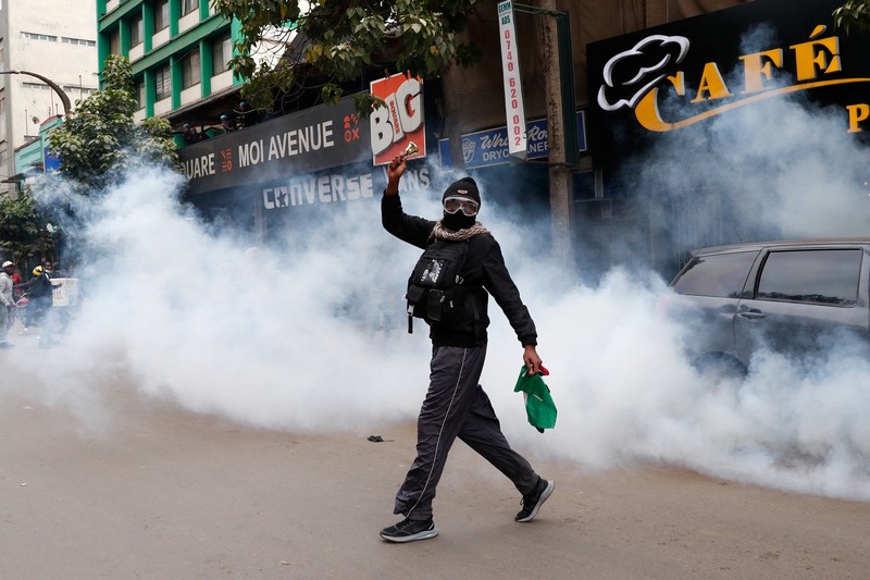 Demonstrasi menuntut Presiden Kenya William Ruto mundur berlangsung ricuh. (REUTERS/Thomas Mukoya) Demonstrasi menuntut Presiden Kenya William Ruto mundur berlangsung ricuh. (REUTERS/Thomas Mukoya)