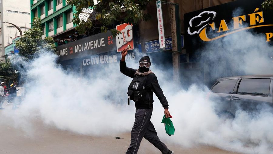 Demonstrasi menuntut Presiden Kenya William Ruto mundur berlangsung ricuh. (REUTERS/Thomas Mukoya)