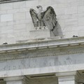 Pejabat The Fed Blak-blakan Soal Target Inflasi & Dilema Cut Rate