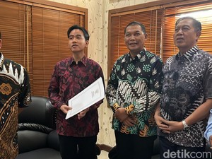 Gibran Tiba di DPRD Solo untuk Ajukan Mundur dari Kursi Wali Kota