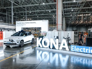 Mobil Listrik Pertama yang Pakai Baterai Buatan RI Resmi Diproduksi