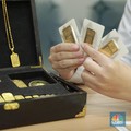 Harga Emas Dunia Rekor Terus, Emas Antam Segera ke Rp2 Juta/Gram?