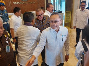 Mau Berantas Impor Ilegal, Zulhas Temui Jaksa Agung