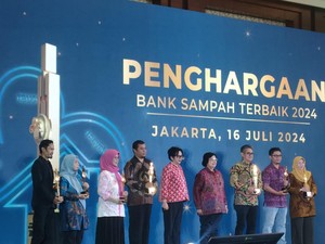 Menteri LHK Beri Penghargaan 6 Bank Sampah Terbaik, Targetkan Zero Waste 2040