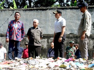 Respons Warga Usai Pemkab Cirebon Bersihkan Sampah di Sungai Jamblang