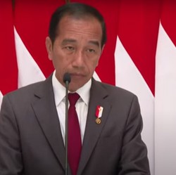Tak Diduga, Begini Ekspresi Jokowi Saat Ditanya Soal Pembatasan BBM