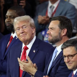 Trump Tebar Janji, Mau Pangkas Rp 70.845 Triliun Pajak Warga AS