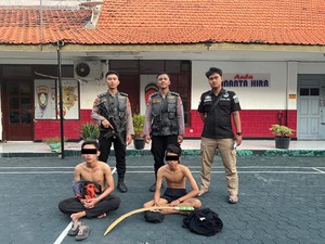2 Remaja Hendak Tawuran Diamankan di Surabaya, 2 Celurit Disita