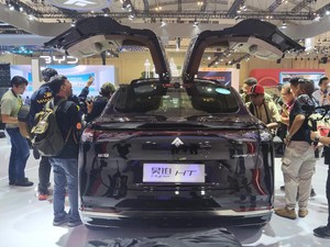 AION Umumkan Harga Hyptec Pintu Gullwing di Indonesia: Rp 835 Juta!