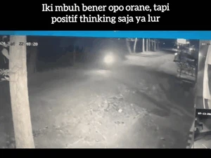 Misteri Sosok Pocong Bonceng Pemotor Terekam CCTV Polsek Lendah