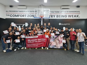 Eka Hospital Beri Pelatihan Bantuan Dasar Hidup ke The Jakmania