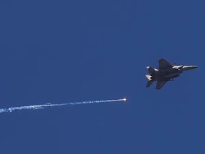 Tegang! Pesawat Tempur Israel Picu Dentuman di Langit Ibu Kota Lebanon