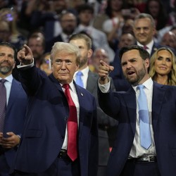Trump Dukung Kripto, Bitcoin Langsung Loyo