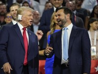 Donald Trump Jadi Bintang, Harga Tiket Konferensi Kripto Tembus Rp13 M