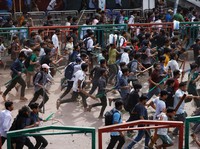 Bangladesh Chaos bak RI 98, Negara Darurat-Puluhan Orang Tewas