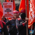 Ternyata Ini Alasan Utama Buruh Bolak-balik Demo Tolak UU Cipta Kerja