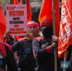 Ternyata Ini Alasan Utama Buruh Bolak-balik Demo Tolak UU Cipta Kerja