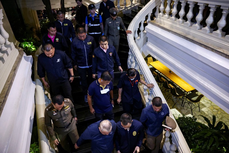 Pemandangan umum hotel Grand Hyatt Erawan yang diyakini sedikitnya 6 orang dilaporkan tewas, di Bangkok, Thailand, 16 Juli 2024. Pemandangan umum hotel Grand Hyatt Erawan yang diyakini sedikitnya 6 orang dilaporkan tewas, di Bangkok, Thailand, 16 Juli 2024. (REUTERS/Chalinee Thirasupa)