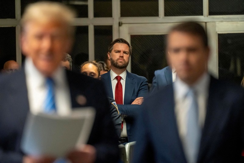 Kandidat presiden dari Partai Republik mantan Presiden Donald Trump tampil bersama calon wakil presiden JD Vance, R-Ohio, pada Konvensi Nasional Partai Republik Senin, 15 Juli 2024, di Milwaukee. Kandidat presiden dari Partai Republik mantan Presiden Donald Trump tampil bersama calon wakil presiden JD Vance, R-Ohio, pada Konvensi Nasional Partai Republik Senin, 15 Juli 2024, di Milwaukee. (AP Photo/Paul Sancya)