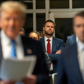 'Sihir' JD Vance, dari Sebut Trump Hitler hingga Jadi Cawapresnya