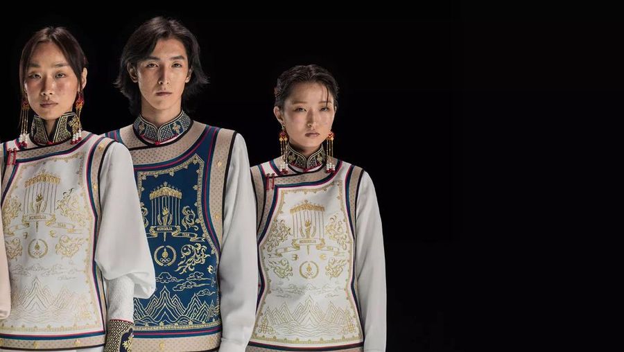 Seragam tim Mongolia untuk Upacara Pembukaan Olimpiade Paris 2024 rancangan Brand Michel & Amazonka menarik perhatian. (Instagram @michelamazonka)