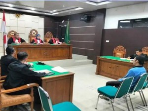 Kilas Balik Kronologi-Motif Eeng Bunuh Sekeluarga hingga Divonis Hukuman Mati
